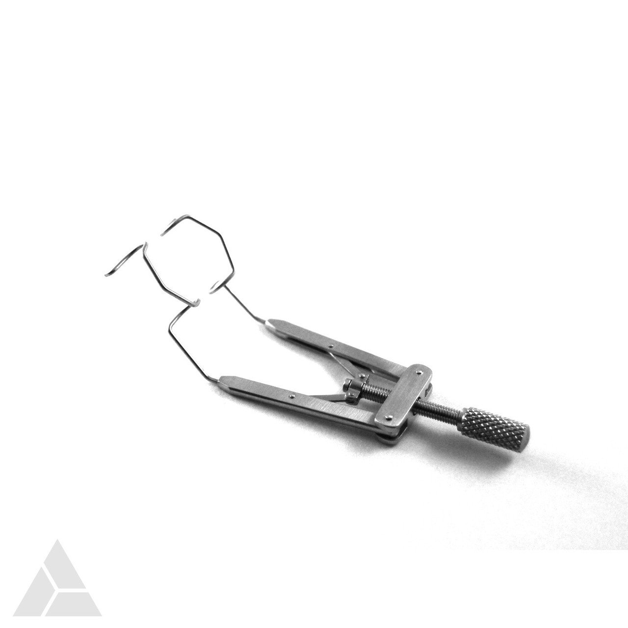 Lieberman Style Eye Wire Speculum, Adjustable Mechanism, VShaped 15mm